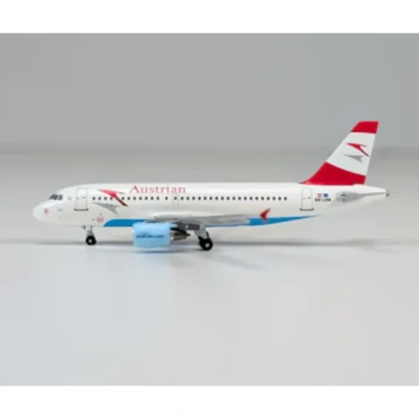 Aero Classics AC411343 1:400 Austrian Airlines A319 OE-LDA - Miniature Marvels: Airplane Models & Painted Dice* Airplane Model