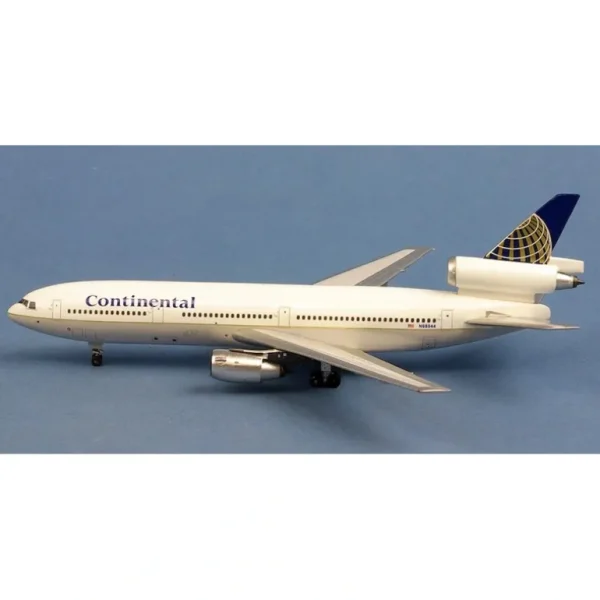 Aero Classics AC411338 1:400 Continental DC-10-10 N68044 - Miniature Marvels: Airplane Models & Painted Dice* Airplane Model