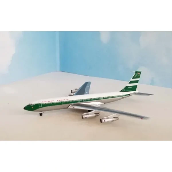Aero Classics BBX41616 1:400 Cathay Pacific Boeing 707 - Miniature Marvels: Airplane Models & Painted Dice* Airplane Model