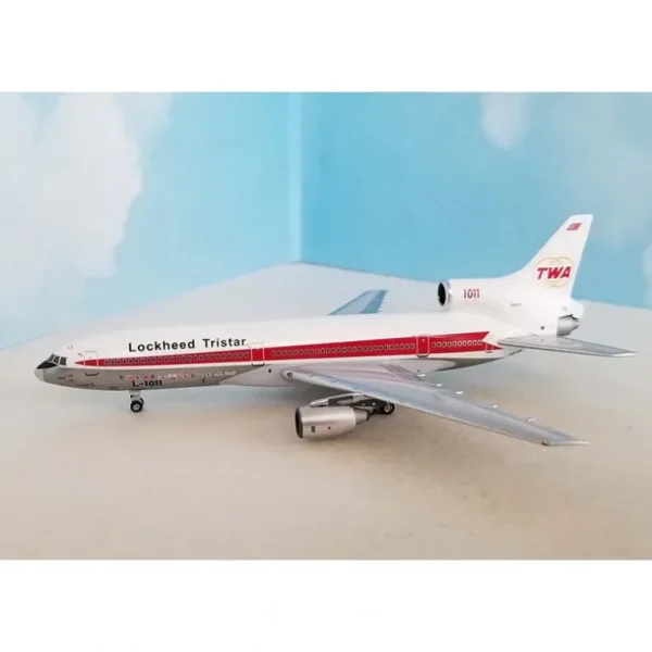Aero Classics BBX41631 1:400 TWA L1011 Roll Out Twin Globes - Miniature Marvels: Airplane Models & Painted Dice* Airplane Model
