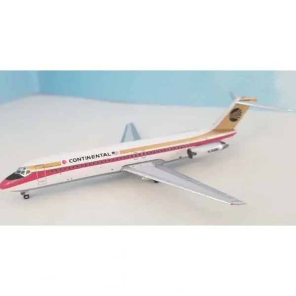 Aero Classics Net Model 1:400 National DC-9 N3508T - Miniature Marvels: Airplane Models & Painted Dice* Airplane Model