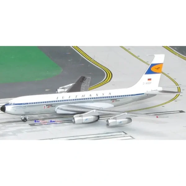 AeroClassics 1:200 Lufthansa Boeing 720-030 D-ABOP - Miniature Marvels: Airplane Models & Painted Dice* Airplane Model