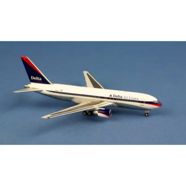 AeroClassics AC419583 1:400 Delta Airlines Boeing 767-200 N110DL - Miniature Marvels: Airplane Models & Painted Dice* Airplane Model