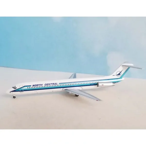 AeroClassics AC411327 1:400 North Central DC-9-50 N777NC - Miniature Marvels: Airplane Models & Painted Dice* Airplane Model