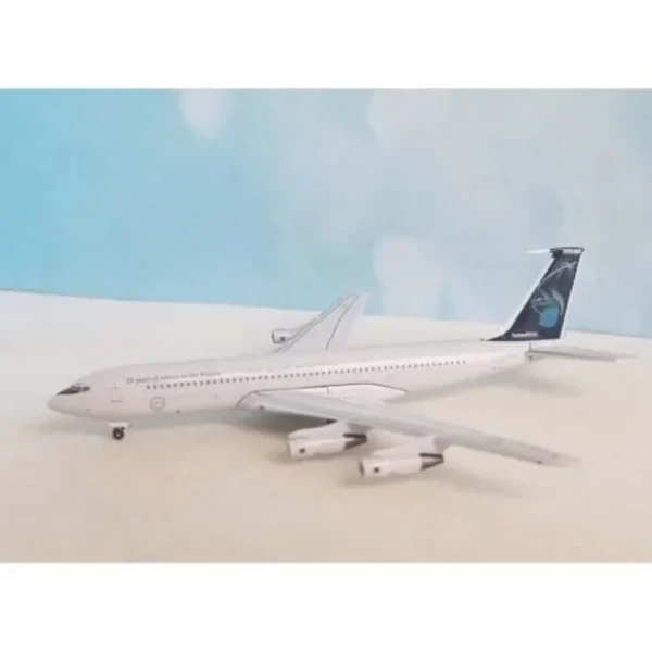 Aeroclassics AC411307 1:400 RAAF Boeing 707 A20-624 - Miniature Marvels: Airplane Models & Painted Dice* Airplane Model