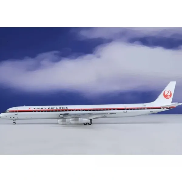 AeroClassics AC219696A 1:200 Japan Air Lines Douglas DC-8-61 JA8041 - Miniature Marvels: Airplane Models & Painted Dice* Airplane Model