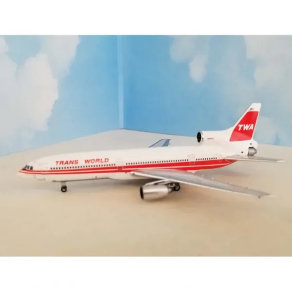 AeroClassics BBX41633 1:400 TWA Lockheed L-1011 - Miniature Marvels: Airplane Models & Painted Dice* Airplane Model