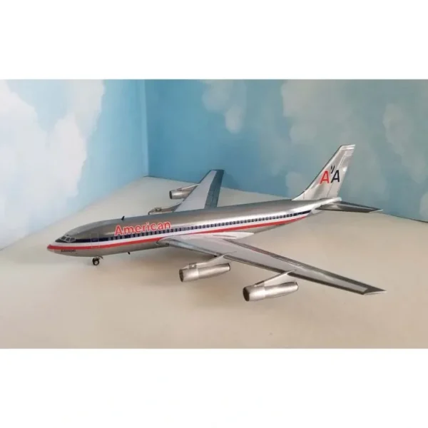AeroClassis N7551A 1:200 American Airlines Boeing 720B N7551A - Miniature Marvels: Airplane Models & Painted Dice* Airplane Model