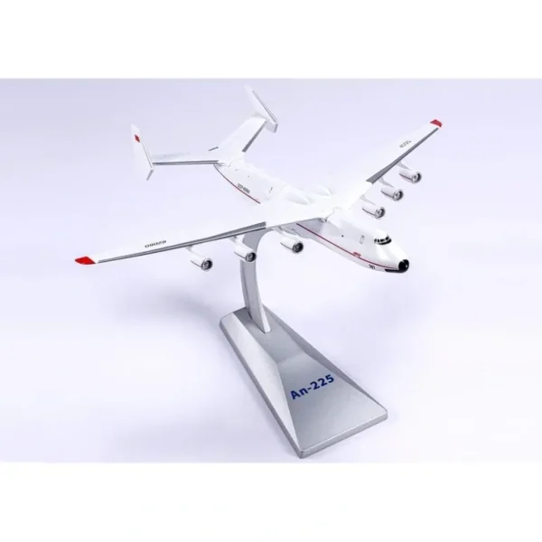 Air Force 1 AF1-0168 1:400 Antonov AN-225 "CCP-82060" - Miniature Marvels: Airplane Models & Painted Dice* Airplane Model