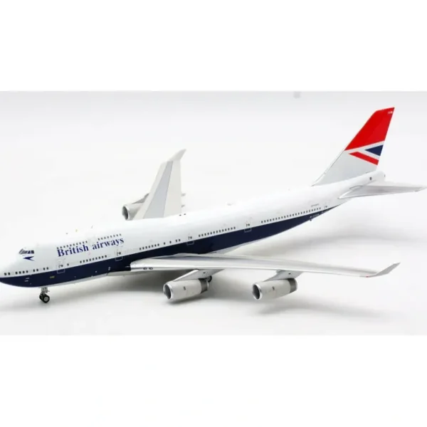 ARD200 ARDBA32 1:200 British Airways Boeing 747-400 - Miniature Marvels: Airplane Models & Painted Dice* Airplane Model