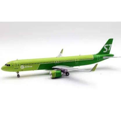 AviaBoss A2053 1:200 S7 Siberia Airlines Airbus A321-271 - Miniature Marvels: Airplane Models & Painted Dice* Airplane Model