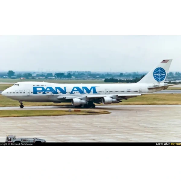 Aviation400 2005-011 1:400 Pan Am Airlines Boeing 747-200 N723PA - Miniature Marvels: Airplane Models & Painted Dice* Airplane Model