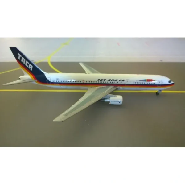 Aviation400 1:400 TACA Boeing 767-300ER N768TA - Miniature Marvels: Airplane Models & Painted Dice* Airplane Model
