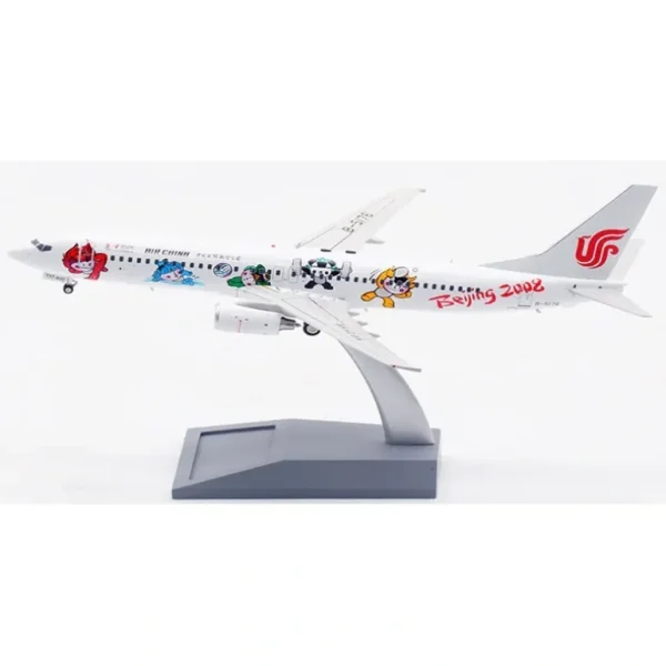 Aviation200 AV2084 B-5176 Air China Boeing 737-86N - Miniature Marvels: Airplane Models & Painted Dice* Airplane Model
