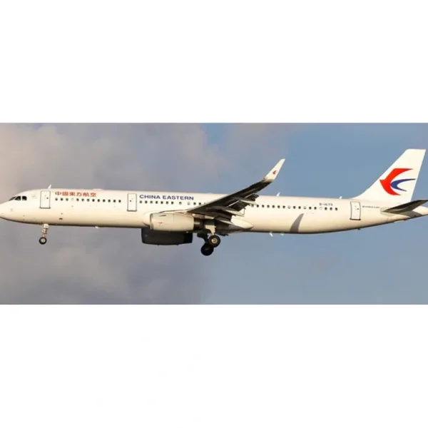 Aviation200 KJ-A321-091 B-1679 China Eastern Airlines Airbus A321-231(WL) - Miniature Marvels: Airplane Models & Painted Dice* Airplane Model