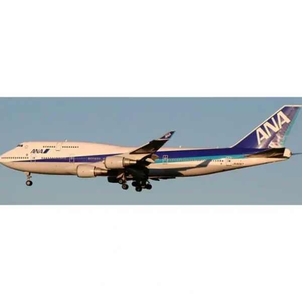 *Aviation200 WB2015 1:200 All Nippon Airways Boeing 747-481 - Miniature Marvels: Airplane Models & Painted Dice* Airplane Model