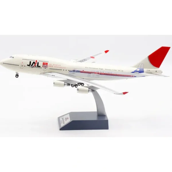 B Models B-JAL-744-DC6 1:200 JAL Boeing 747-400 JA8906 - Miniature Marvels: Airplane Models & Painted Dice* Airplane Model