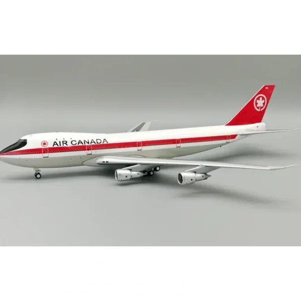 B-Models B-741-AC-TOB 1:200 Air Canada Boeing 747-133 CF-TOB - Miniature Marvels: Airplane Models & Painted Dice* Airplane Model