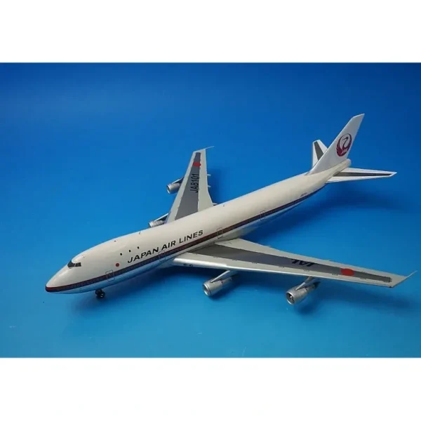 *B-Models BBOX1313 1:200 Japan Air Lines Boeing 747-100 JA8101 - Miniature Marvels: Airplane Models & Painted Dice* Airplane Model