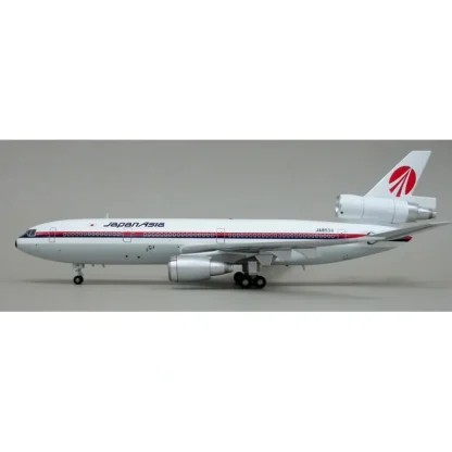 B-Models BBOXJAA03 1:200 JapanAsia DC-10-40 JA8534 - Miniature Marvels: Airplane Models & Painted Dice* Airplane Model
