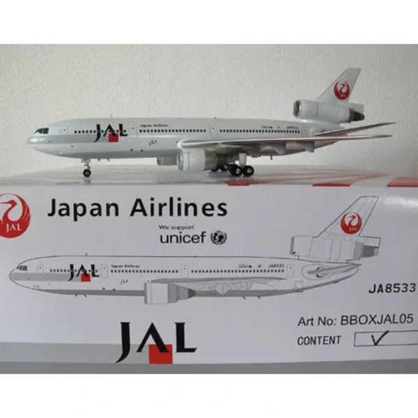 *B-Models BBOXJAL05 1:200 Japan Airlines DC-10 JA8532 - Miniature Marvels: Airplane Models & Painted Dice* Airplane Model