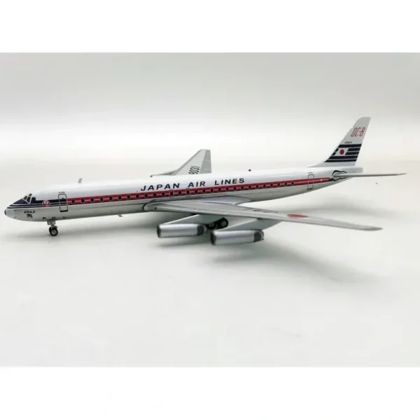 *B-Models B-862-JAL-31P 1:200 Japan Air Lines DC-8-62 - Miniature Marvels: Airplane Models & Painted Dice* Airplane Model