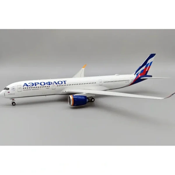 *B-Models B-359-RU-154 1:200 Aeroflot Airbus A350-941 RA-73154 - Miniature Marvels: Airplane Models & Painted Dice* Airplane Model