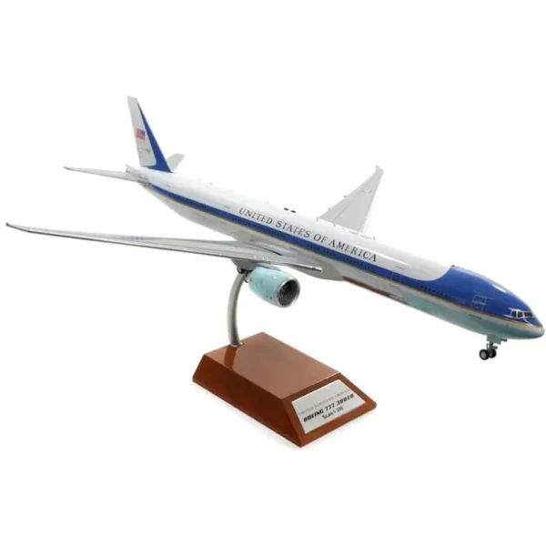 *B-Models B-USAF-777-001P 1:200 USAF 777-300ER - Miniature Marvels: Airplane Models & Painted Dice* Airplane Model