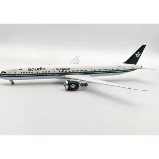 B-Models B-78X-AR32 1:200 Saudi Arabian Airlines Boeing 787-10 Dreamliner HZ-AR32 - Miniature Marvels: Airplane Models & Painted Dice* Airplane Model