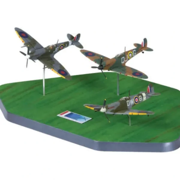 Corgi AA99189 1:72 A99189 "70 Years Of the Spitfire Johnnie Johnson 3 Piece Set- MK1, MKVB MKiX Spitfires - Miniature Marvels: Airplane Models & Painted Dice* Airplane Model