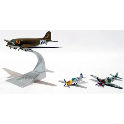Corgi AA99148 1:144 Douglas C-47 438th Troop Carrier Group /P-47 Oregons Britannia /P-51 Betty Lee III - Miniature Marvels: Airplane Models & Painted Dice* Airplane Model