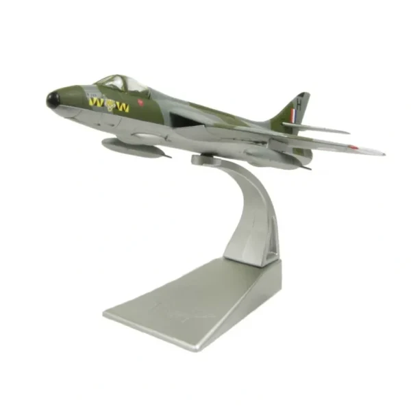 Corgi AA32713 Hawker Hunter 1:72 F.Mk 6 RAF No.74 Sqn Tigers, XK142, RAF Horsham St.Faith, England, Late 1950s - Miniature Marvels: Airplane Models & Painted Dice* Airplane Model