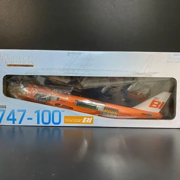 Dragon 47011 1:144 Boeing 747-400 Braniff Airlines Cutaway - Miniature Marvels: Airplane Models & Painted Dice* Airplane Model