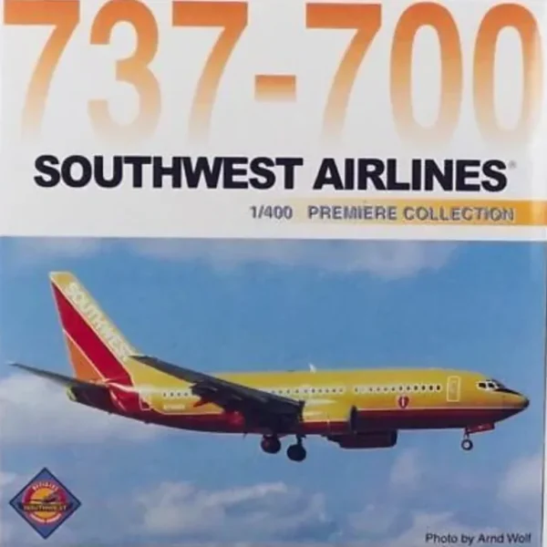 Dragon Wings 55263 1:400 Southwest Airlines Boeing 737-700 - Miniature Marvels: Airplane Models & Painted Dice* Airplane Model