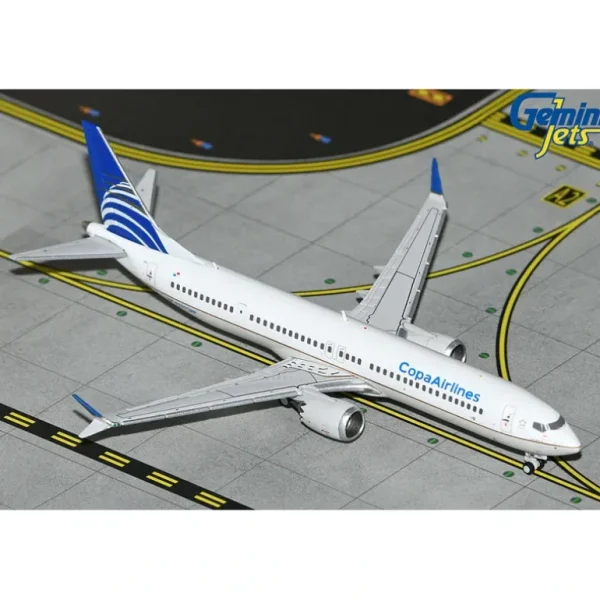 Gemini Jets 1:400 GJCMP2215 Copa Airlines Being 737 MAX 9 Copa Airlines HP-9907CMP - Miniature Marvels: Airplane Models & Painted Dice* Airplane Model
