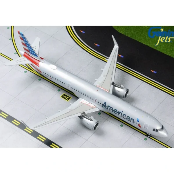 Gemini Jets G2AAL829 1:200 American Airlines Airbus A321neo - Miniature Marvels: Airplane Models & Painted Dice* Airplane Model