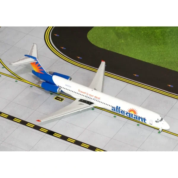 Gemini Jets G2AAY517 1:200 Allegiant Air McDonnell Douglas MD-83 N865GA - Miniature Marvels: Airplane Models & Painted Dice* Airplane Model