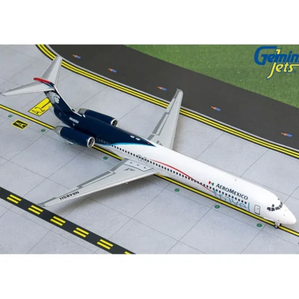 Gemini Jets G2AMX857 1:200 AeroMexico Travel MD-83 N848SH - Miniature Marvels: Airplane Models & Painted Dice* Airplane Model