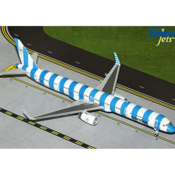 Gemini Jets G2CFG1195 1:200 Condor B757-300W D-ABOI - Miniature Marvels: Airplane Models & Painted Dice* Airplane Model