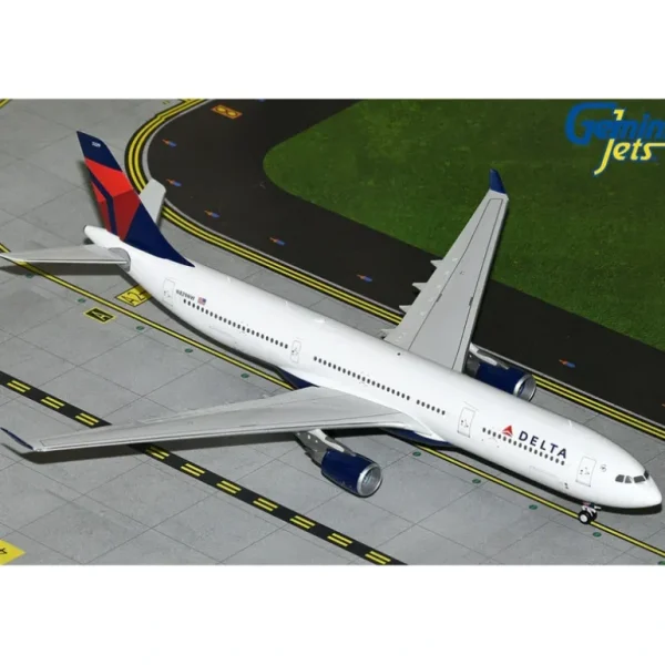 Gemini Jets G2DAL1119 1:200 Delta Air Lines A330-300 N829NW - Miniature Marvels: Airplane Models & Painted Dice* Airplane Model