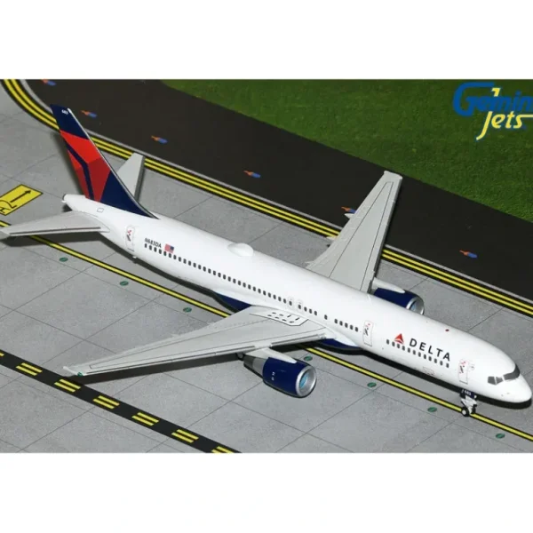 Gemini Jets G2DAL1307 1:200 Delta Air Lines Boeing 757-200 N683DA - Miniature Marvels: Airplane Models & Painted Dice* Airplane Model