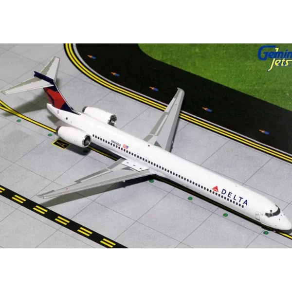 Gemini Jets G2DAL719 1:200 Delta Airlines McDonnell Douglas MD-90 N904DA - Miniature Marvels: Airplane Models & Painted Dice* Airplane Model