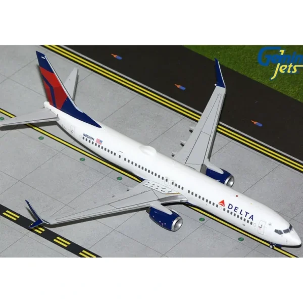 Gemini Jets G2DAL1115 1:200 Delta Boeing 737-900ER - Miniature Marvels: Airplane Models & Painted Dice* Airplane Model