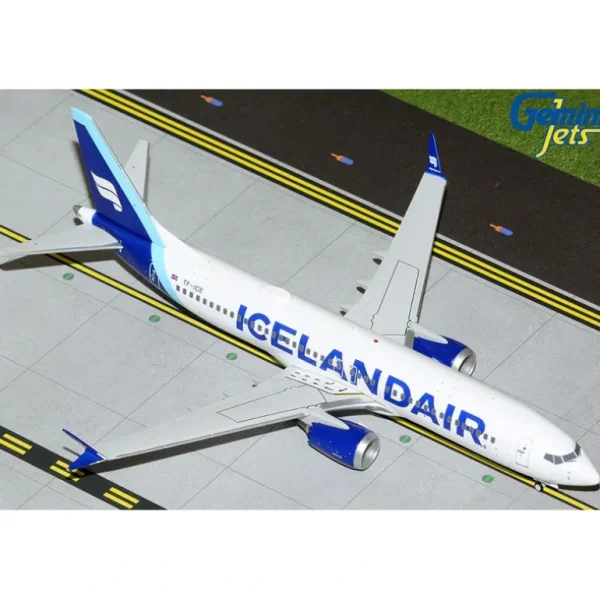 Gemini Jets G2ICE1139 1:200 Iceland Air Boeing 737 Max 8 - Miniature Marvels: Airplane Models & Painted Dice* Airplane Model