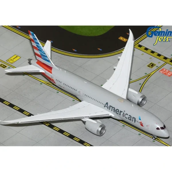 Gemini Jets GJAAL2087 1:400 American Airlines Boeing 787-8 - Miniature Marvels: Airplane Models & Painted Dice* Airplane Model