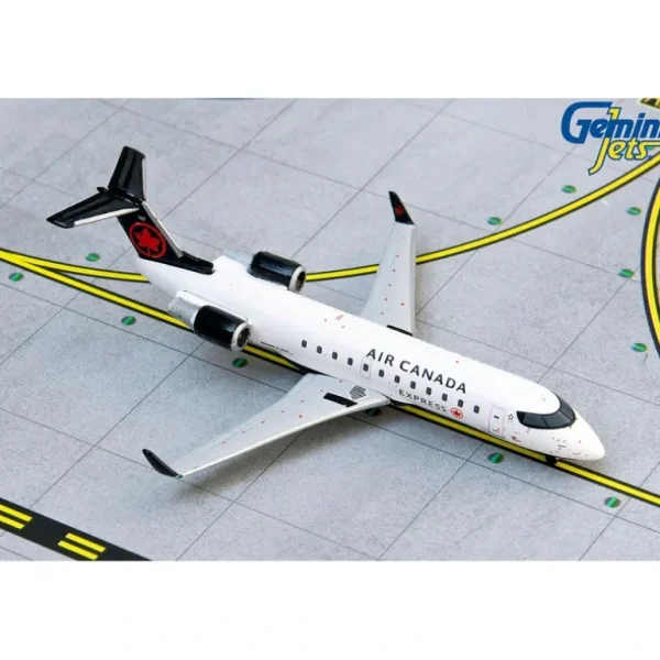Gemini Jets GJACA1862 1:400 Air Canada Bombardier CRJ200 - Miniature Marvels: Airplane Models & Painted Dice* Airplane Model