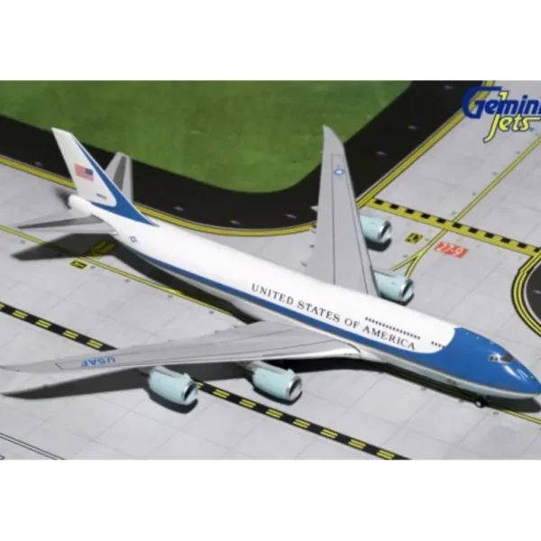 Gemini Jets GJAFO1666 1:400 USAF Boeing 747-8i "Air Force One" - Miniature Marvels: Airplane Models & Painted Dice* Airplane Model