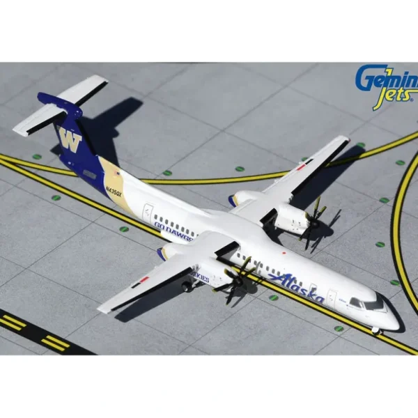 Gemini Jets GJASA2027 1:400 Alaska Bombardier Dash 8Q-400 N435QX "University of Washington Huskies" - Miniature Marvels: Airplane Models & Painted Dice* Airplane Model