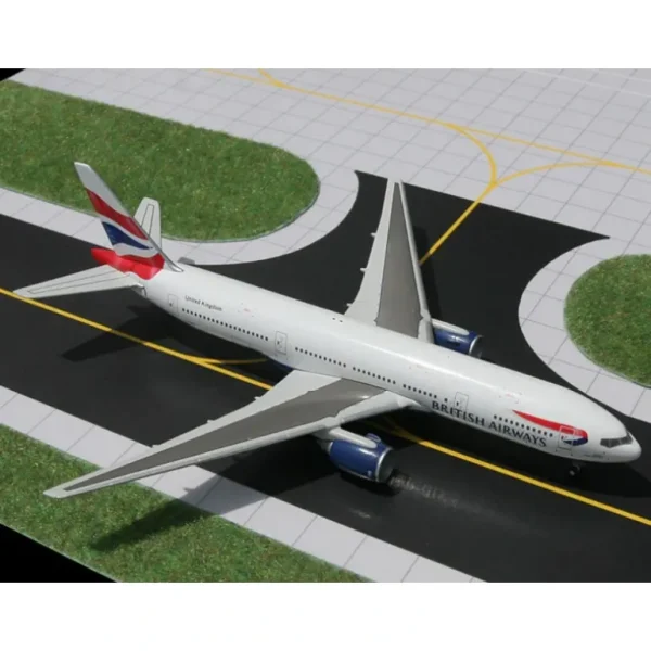 Gemini Jets GJBAW024 1:400 British Airways Boeing 777-200 G-YMMA - Miniature Marvels: Airplane Models & Painted Dice* Airplane Model