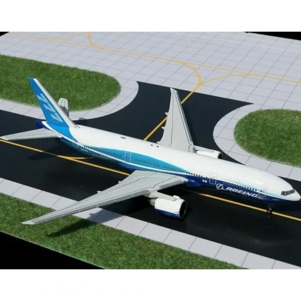 Gemini Jets GJBOE614 1:400 House Colors Boeing 777-200LR - Miniature Marvels: Airplane Models & Painted Dice* Airplane Model